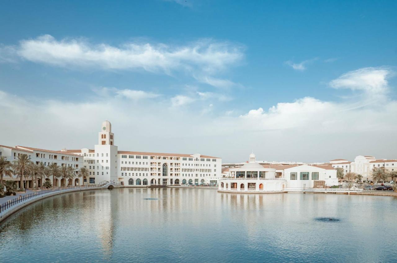 Millennium Lakeview Hotel Formerly Copthorne Lakeview Hotel Dubai Exterior photo