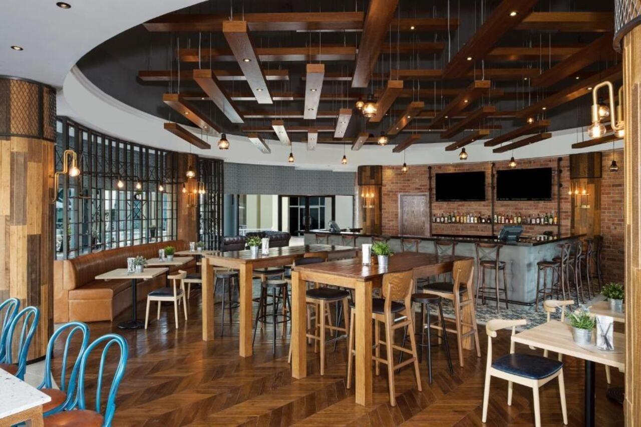 Millennium Lakeview Hotel Formerly Copthorne Lakeview Hotel Dubai Exterior photo