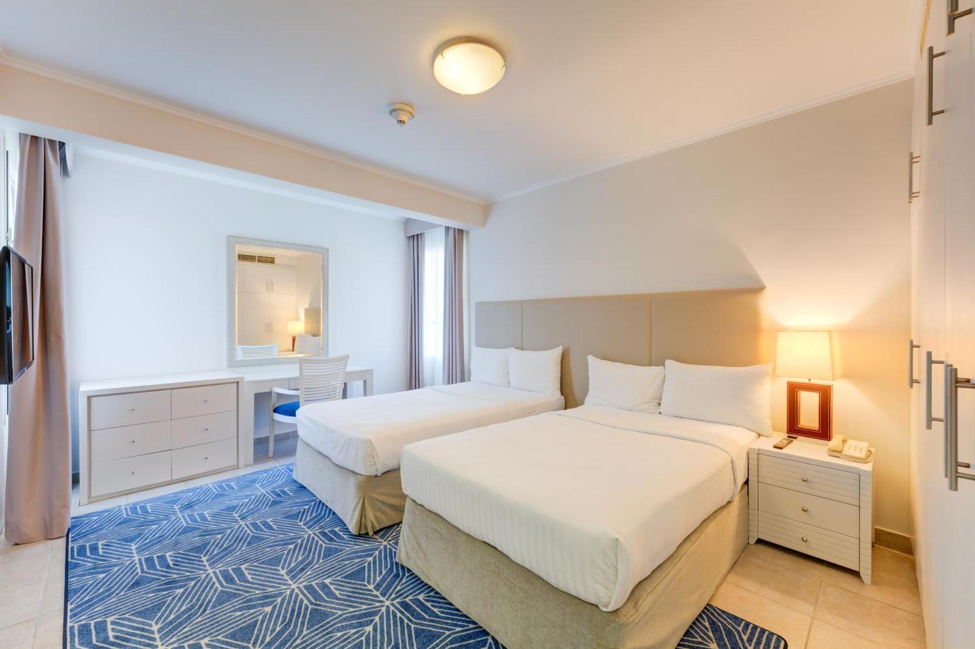Millennium Lakeview Hotel Formerly Copthorne Lakeview Hotel Dubai Room photo