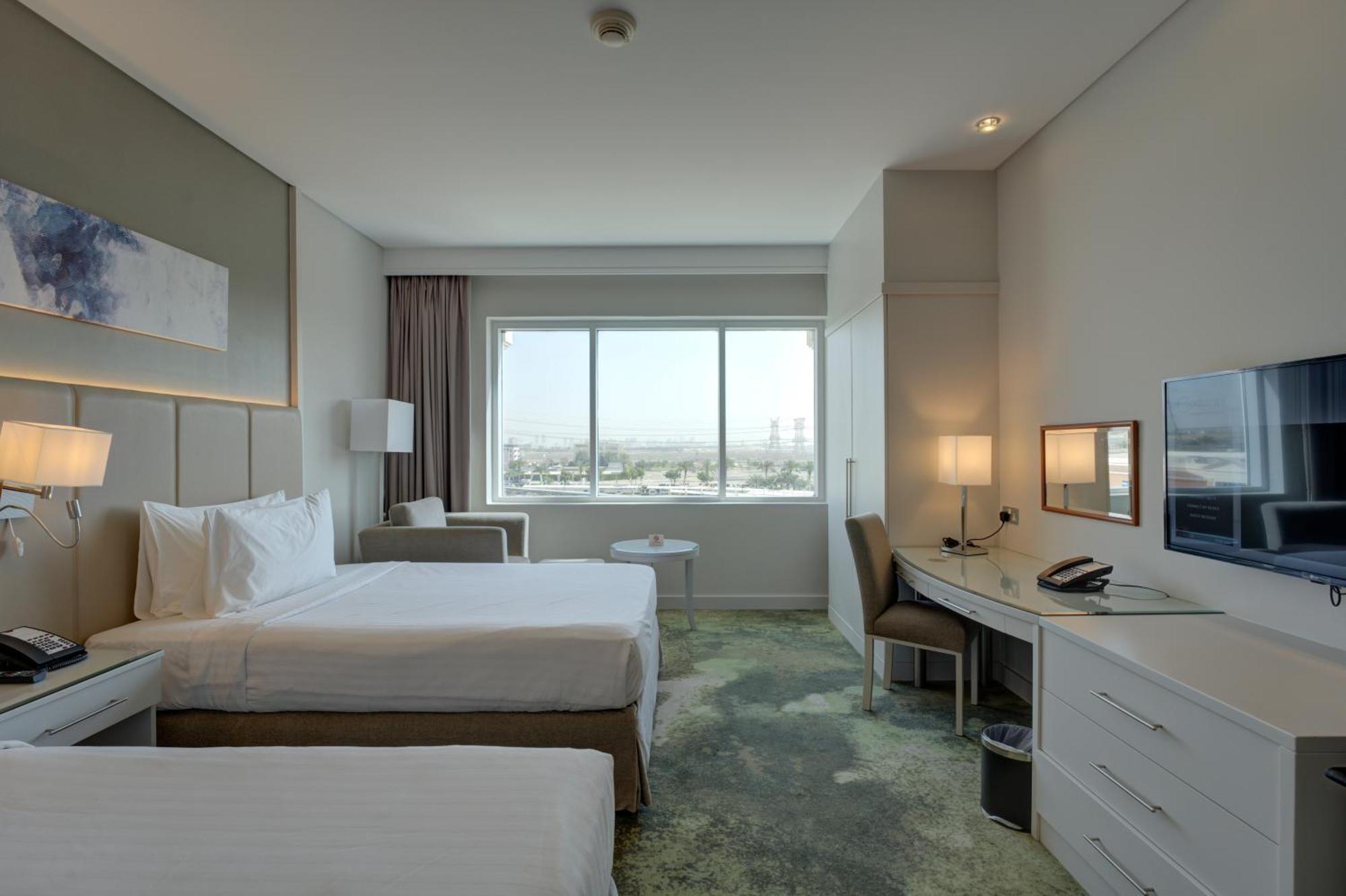 Millennium Lakeview Hotel Formerly Copthorne Lakeview Hotel Dubai Exterior photo